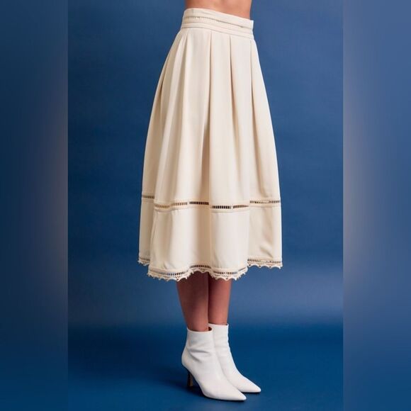 503. Chic Cream Two-Piece Skirt and Top Set - Picture 9 of 10